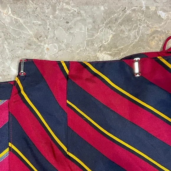 Ralph Lauren Blue Label Lion Heraldry Crest  100% Silk Wrap Skirt Small - Picture 13 of 14